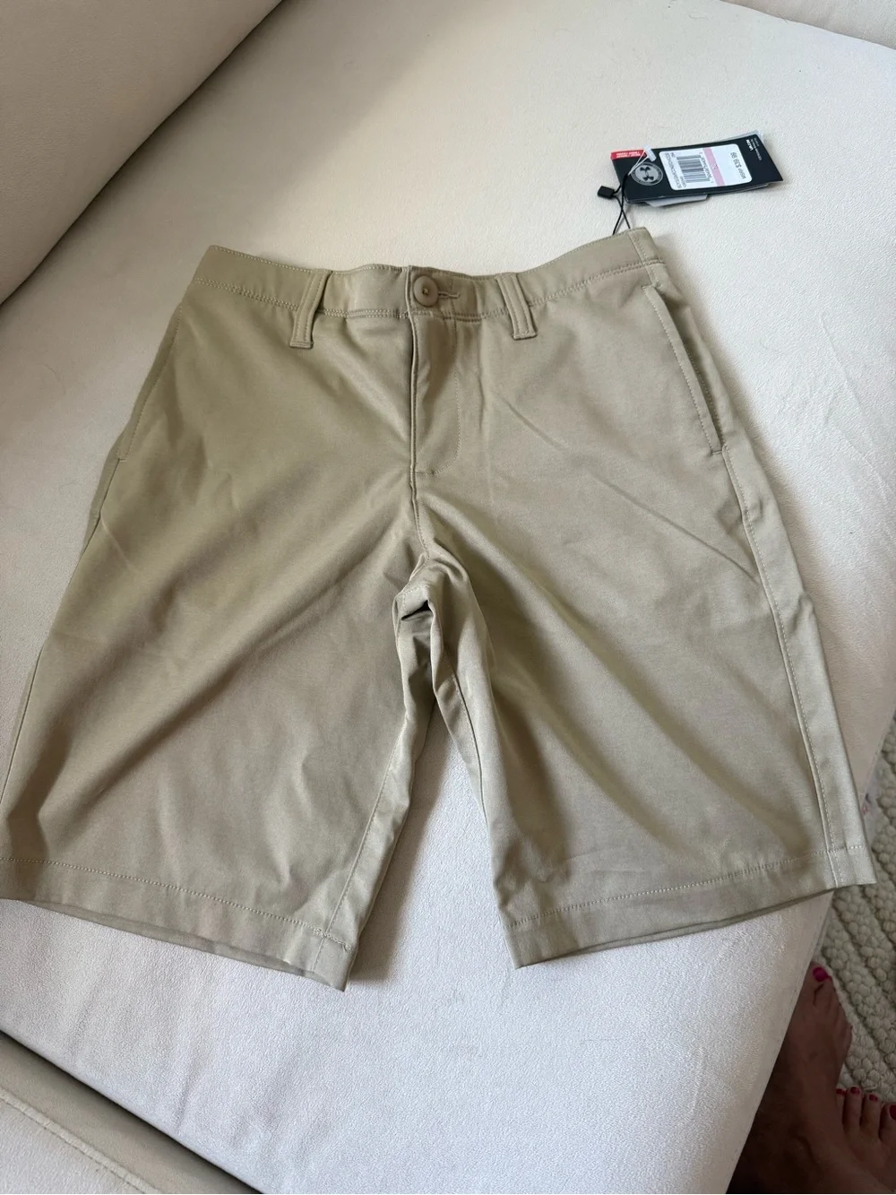 Under Armour Boys Khaki Shorts – Size 10 – NWT